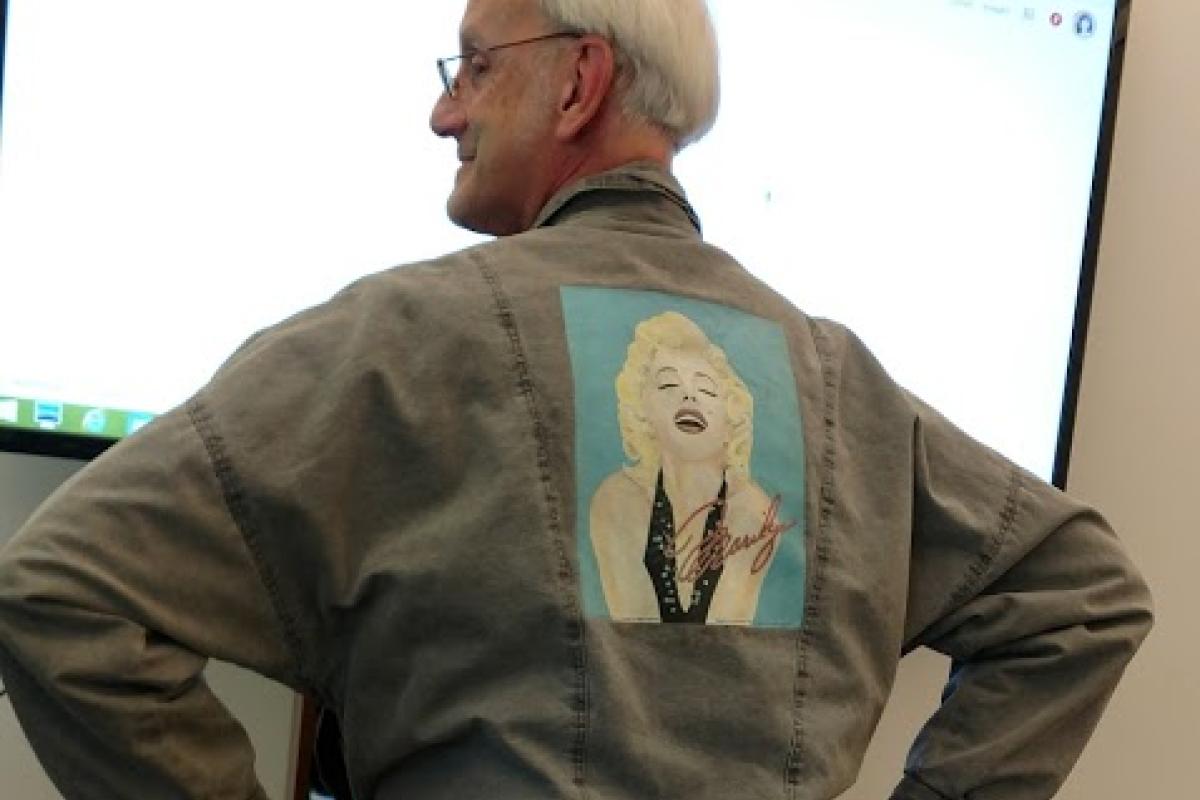 Vinny Shows Off His Marilyn Jacket at the Start of His August Silver Screenings Presentation